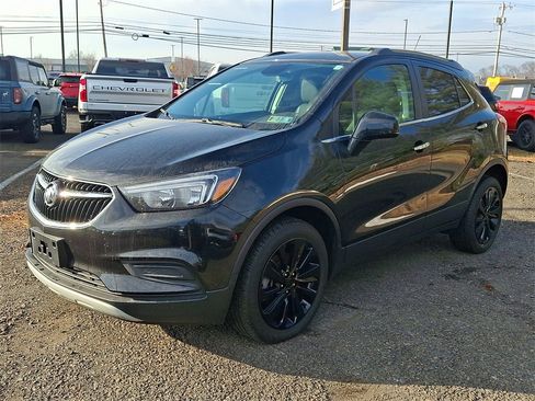 Used 2022 Buick Encore Preferred image 3