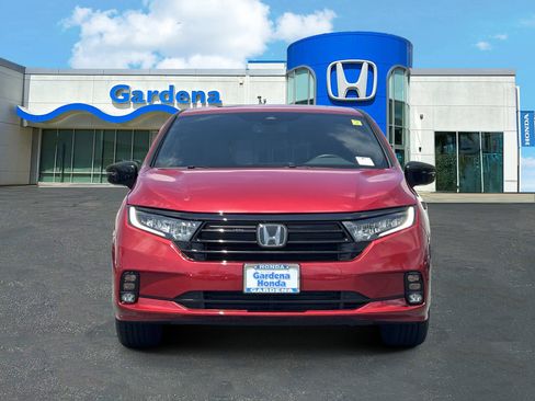 Certified 2024 Honda Odyssey Sport image 2