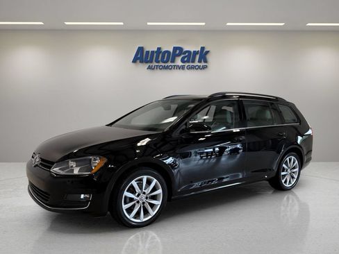 Used 2016 Volkswagen Golf SE FWD image 3