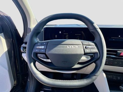 New 2026 Kia Sportage SX FWD image 11