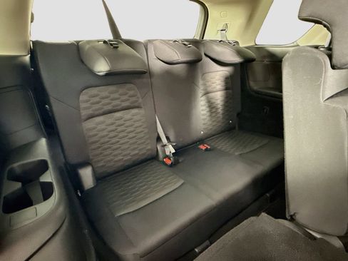 Used 2024 Nissan Pathfinder S FWD image 18
