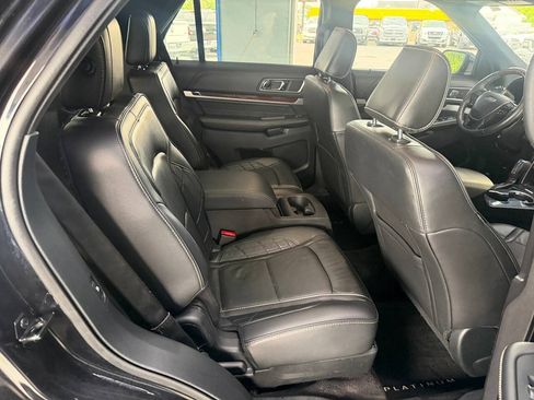 Used 2019 Ford Explorer Platinum AWD/4WD image 14