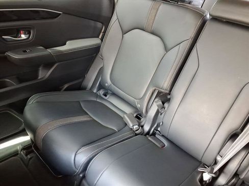 Used 2025 Honda Pilot EX-L image 22