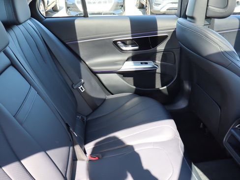 Used 2025 Mercedes-Benz E 450 4MATIC Sedan w/ Driver Assistance Package image 18