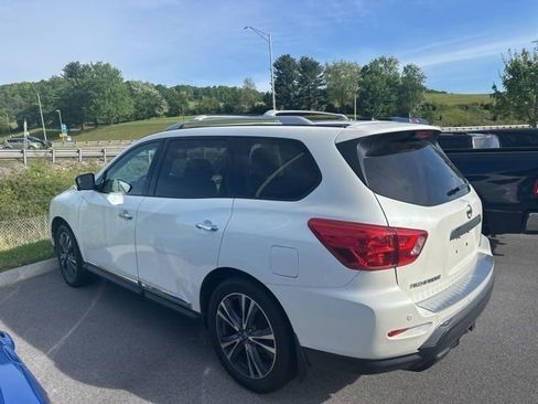 Used 2017 Nissan Pathfinder Platinum AWD/4WD image 27