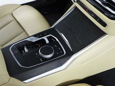Used 2023 BMW 330i Sedan w/ Premium Package RWD image 15