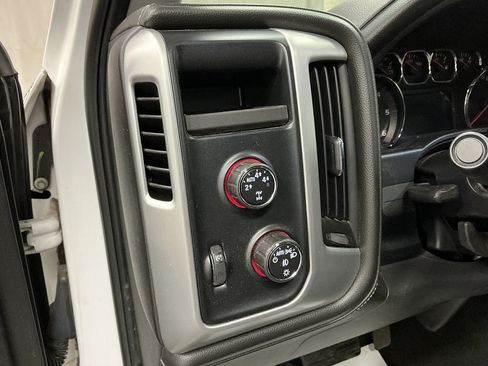 Used 2016 GMC Sierra 1500 SLE w/ SLE Value Package AWD/4WD image 11