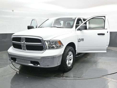 Used 2022 RAM 1500 Classic SLT AWD/4WD image 45