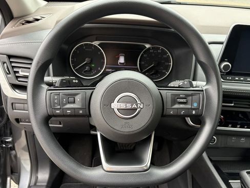 Certified 2023 Nissan Rogue SV image 17