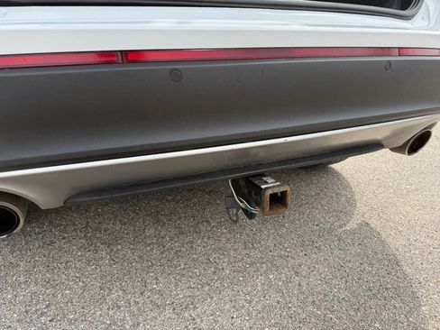 Used 2017 Ford Edge SEL image 26