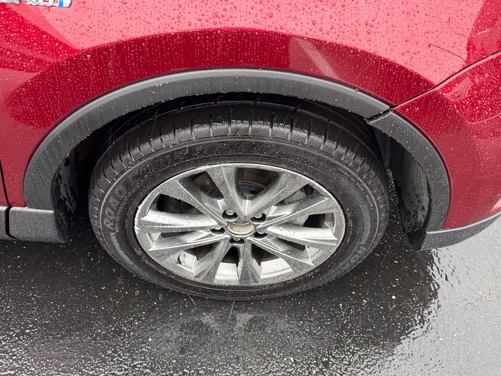 Used 2018 Toyota RAV4 Limited AWD/4WD image 6