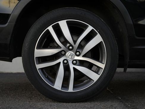 Used 2018 Honda Pilot Elite image 9