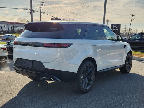 New 2026 Land Rover Range Rover Sport SE AWD/4WD image 16