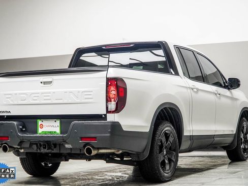 Used 2025 Honda Ridgeline Black Edition image 16