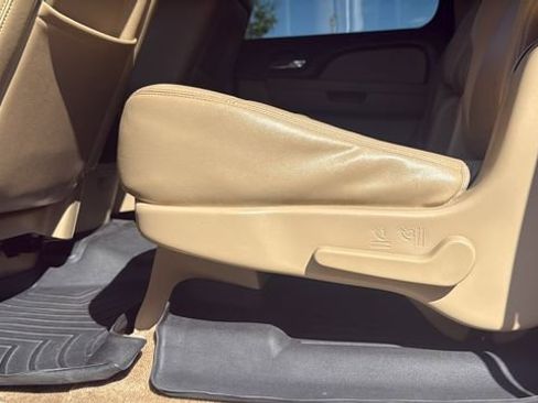 Used 2012 GMC Yukon XL SLT RWD image 24