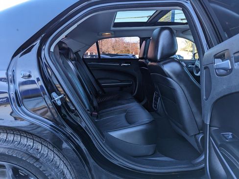 Used 2021 Chrysler 300 Touring L image 42