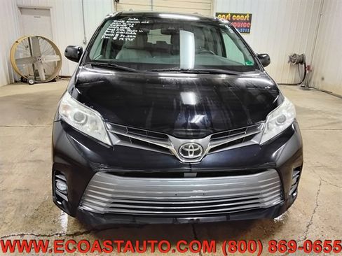 Used 2020 Toyota Sienna XLE FWD image 7