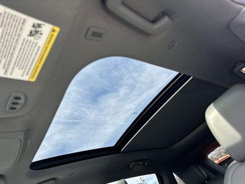 Used 2021 Lincoln Nautilus Reserve w/ Monochromatic Package image 35