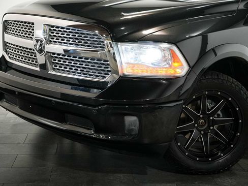 Used 2016 RAM 1500 Laramie AWD/4WD image 10