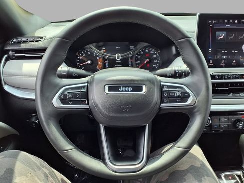 Used 2025 Jeep Compass Limited AWD/4WD image 14