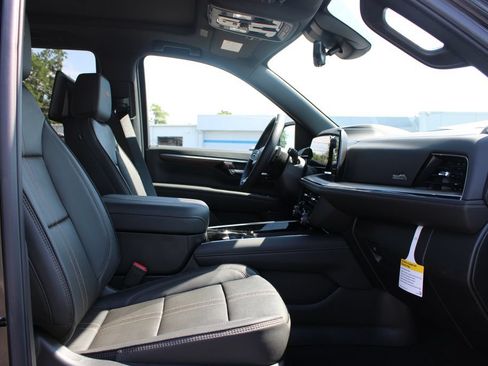 New 2026 Chevrolet Tahoe High Country AWD/4WD image 35