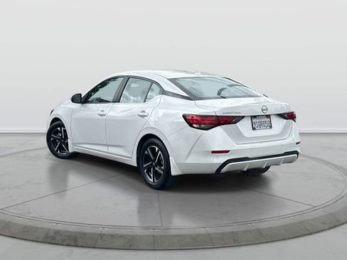 Certified 2025 Nissan Sentra SV FWD image 5