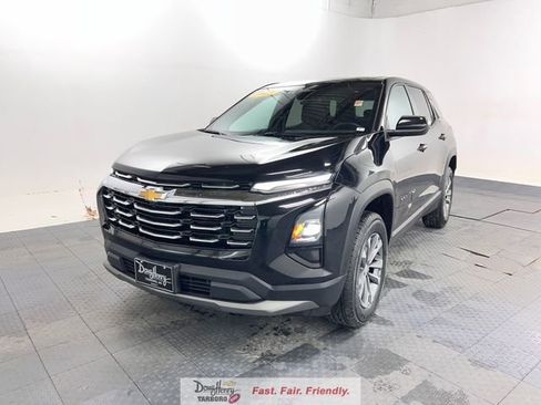 Used 2025 Chevrolet Equinox LT FWD image 1