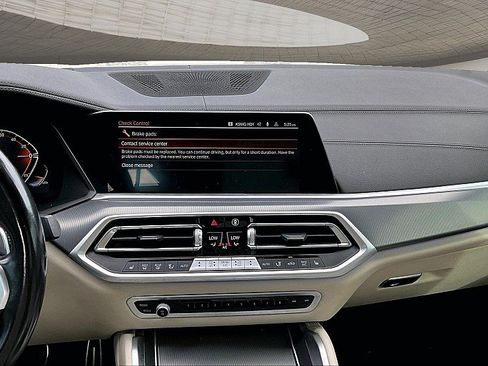 Used 2023 BMW X6 xDrive40i w/ Executive Package AWD/4WD image 19