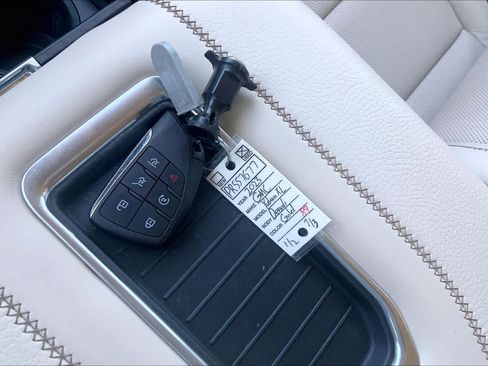 Used 2023 GMC Yukon XL Denali AWD/4WD image 15