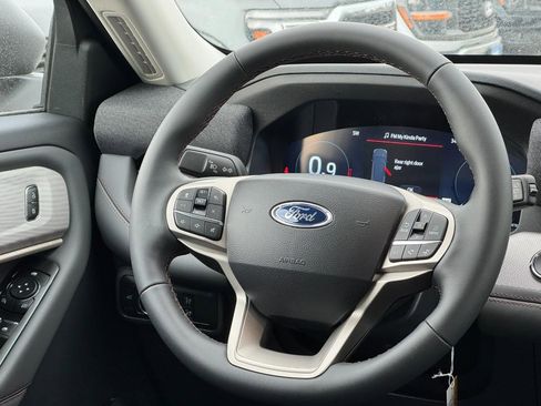 New 2026 Ford Explorer Active image 8