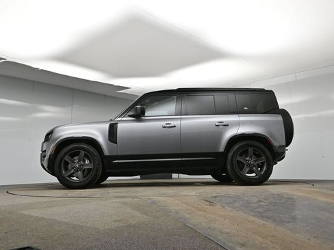 Used 2023 Land Rover Defender 110 X-Dynamic SE AWD/4WD image 43