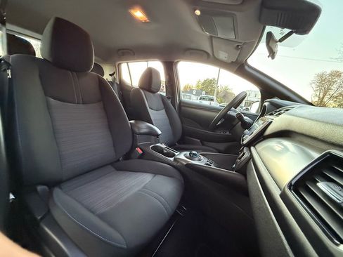 Used 2023 Nissan Leaf S image 37