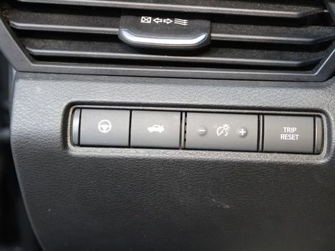 Used 2023 Nissan Altima 2.5 SR AWD/4WD image 18