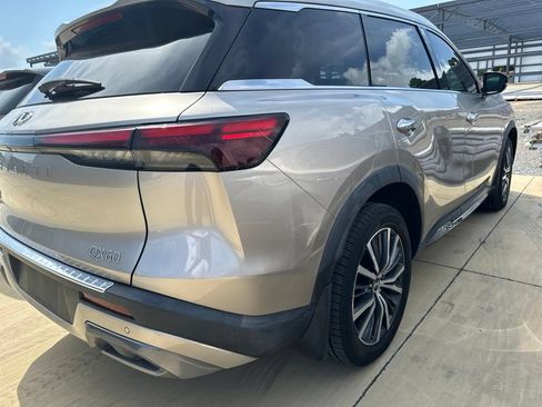 Used 2023 INFINITI QX60 Sensory w/ Vision Package AWD/4WD image 9