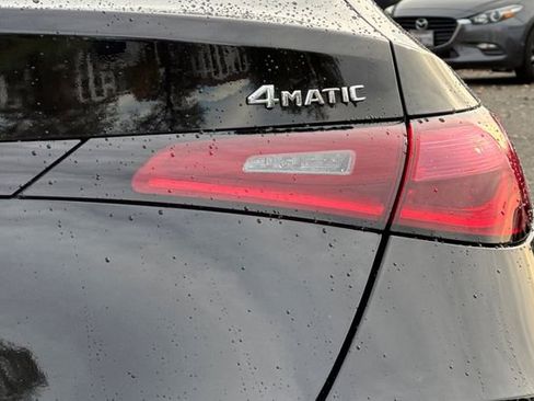 Used 2025 Mercedes-Benz GLC 300 4MATIC image 50