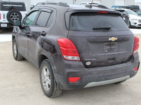 Used 2021 Chevrolet Trax LT w/ Driver Confidence Package image 4