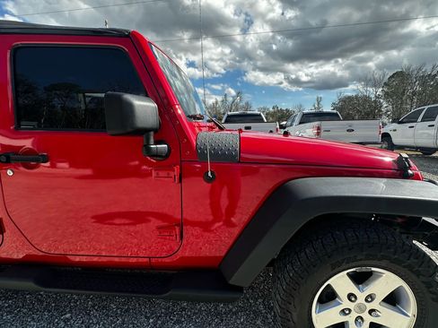 Used 2013 Jeep Wrangler Unlimited Sport AWD/4WD image 12