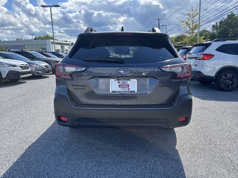 Used 2025 Subaru Outback Onyx Edition AWD/4WD image 25