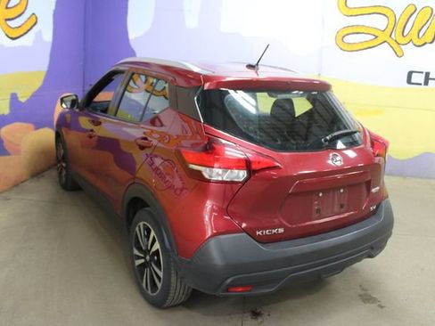 Used 2019 Nissan Kicks SV FWD image 6