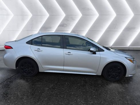 Used 2023 Toyota Corolla LE FWD image 4
