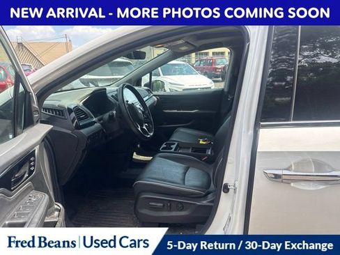 Used 2023 Honda Odyssey Elite image 12