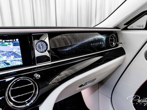 Used 2024 Rolls-Royce Spectre w/ Spectre Launch Package image 38