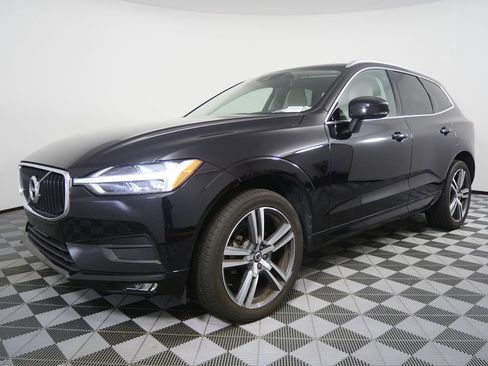 Used 2021 Volvo XC60 T5 Momentum image 7