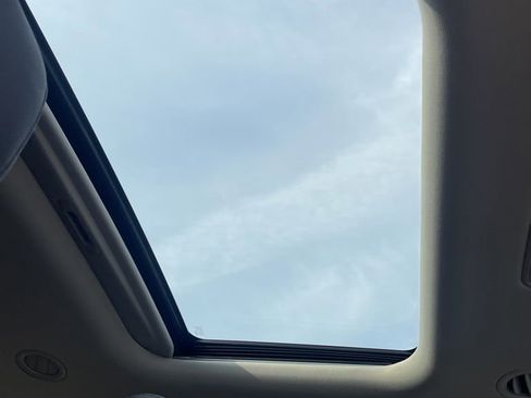 Used 2024 Kia Carnival SX Prestige image 12