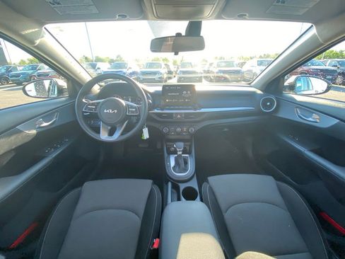 Used 2024 Kia Forte LXS w/ LXS Technology Package image 22