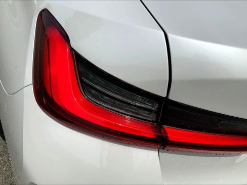 Used 2025 BMW 330i Sedan w/ Convenience Package RWD image 14