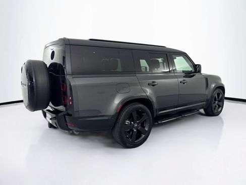 Used 2025 Land Rover Defender 130 X-Dynamic SE AWD/4WD image 5