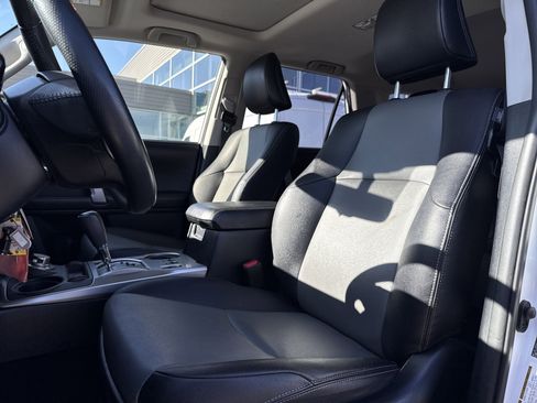 Used 2016 Toyota 4Runner SR5 image 11