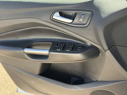 Used 2019 Ford Escape SE image 27