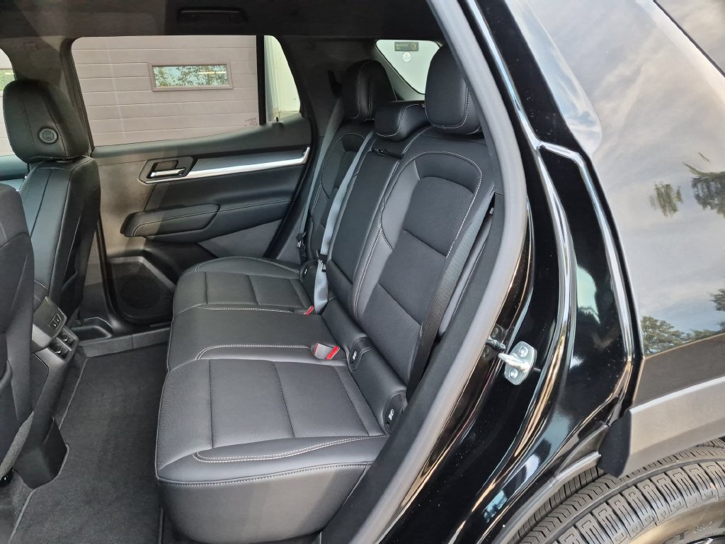 New 2027 GMC Terrain Elevation w/ Elevation Premium Package AWD/4WD image 30
